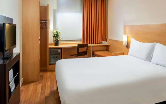 ibis Izmir Alsancak