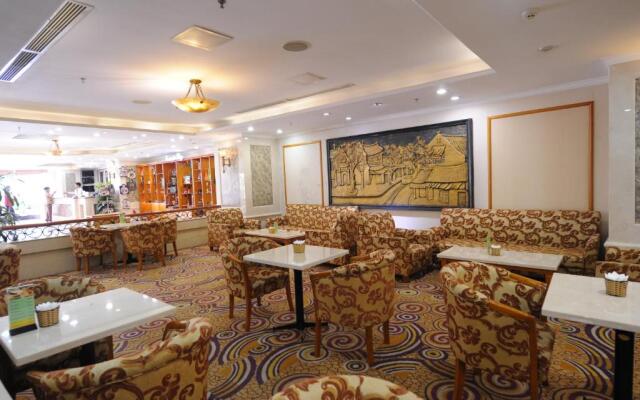 A25 Luxury Hotel