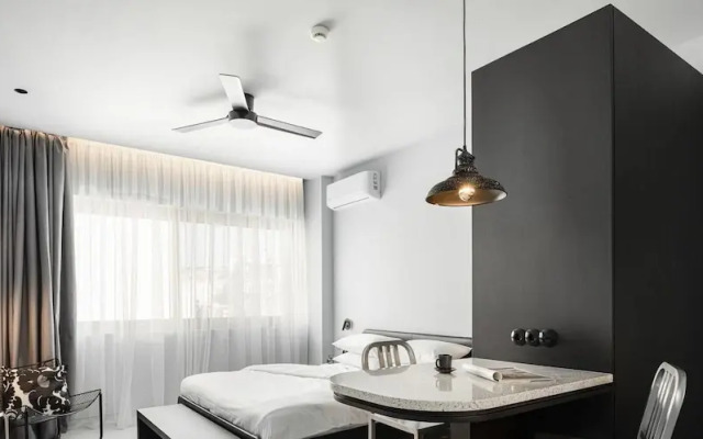 Nero Luxury Suites by Zennova