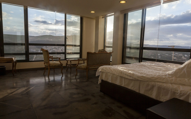 Sindyan Resort