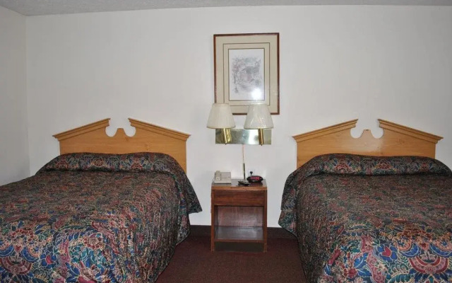 Turnpike Motel