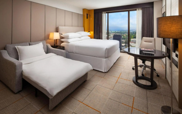 Sheraton Universal Hotel
