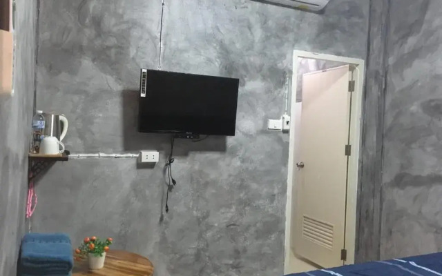 You In House URT Surathani Airport