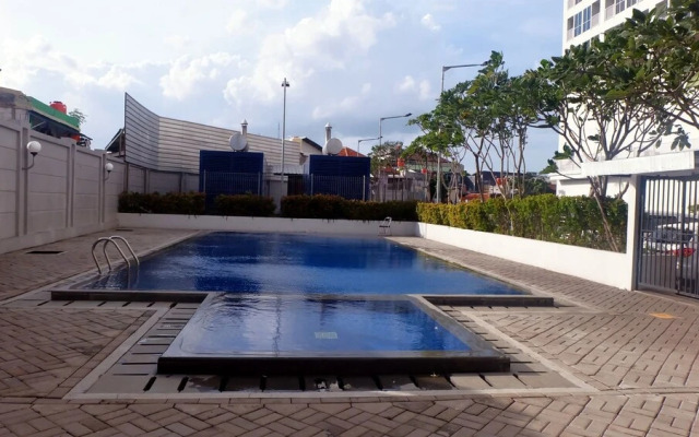 Strategic and Simple Studio Tifolia Apartment near Kelapa Gading