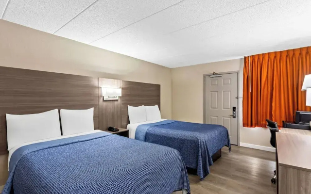 Super 8 Willowbrook