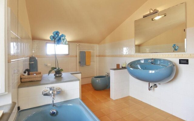 Bright Loft