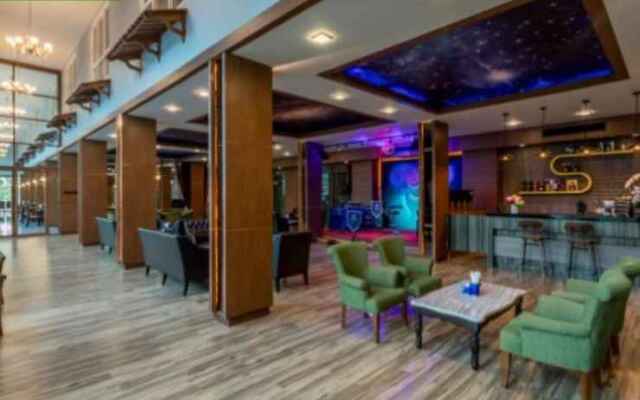 Le Erawan Hotel