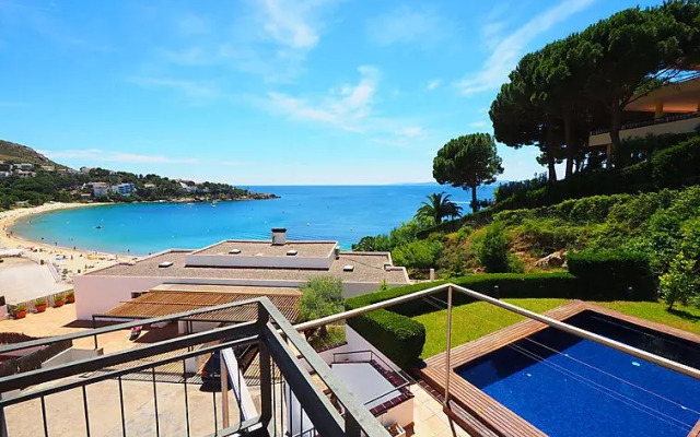 Holiday Home Almadrava