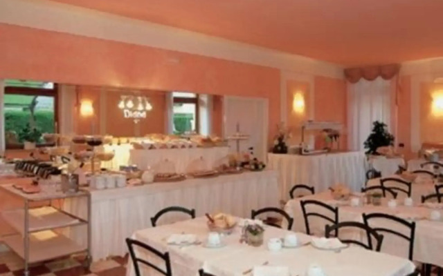 Hotel Diana
