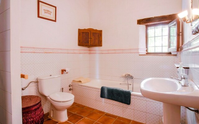 Completely Restored Beautiful 250-year-old Authentic Farm