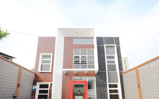 Airy Bandara Ahmad Yani WR Supratman 388 Semarang