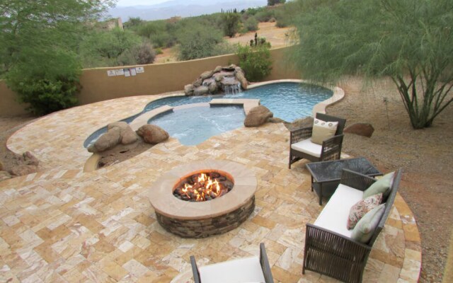 4BR Desert Escape