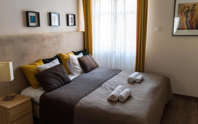 Lounge Apartments