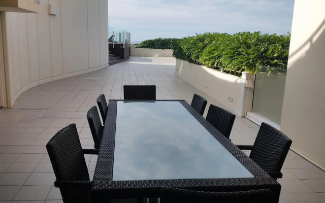 Kirra Surf Apartments