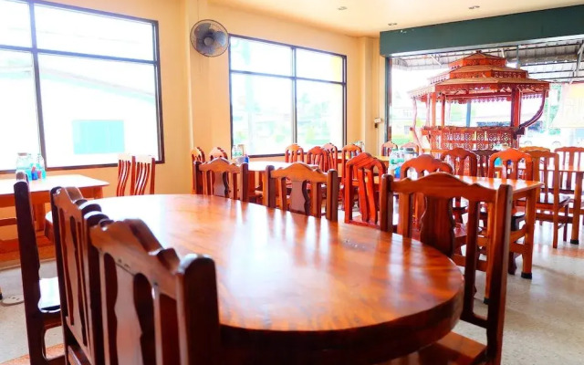 Chotiphan Apartment