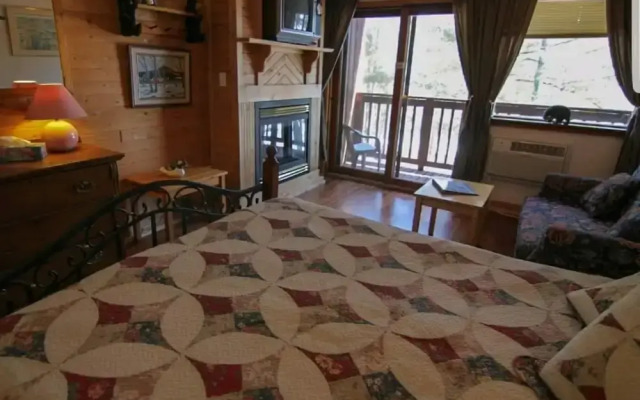 Westwind Inn on the Lake