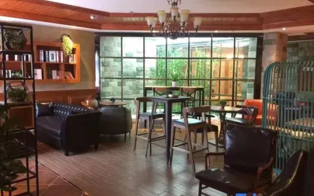 Ximan Hongfu Hotel(Chongqing Jiangbei International Airport Store)