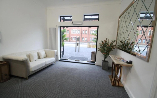 OYO Greenleafe Hotel