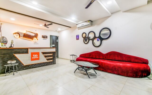 FabExpress Classio Suites