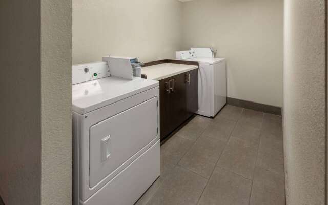 La Quinta Inn & Suites by Wyndham Houston NW Brookhollow