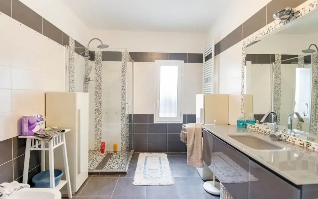 Gorgeous Apartment in Cipressa With Terrace