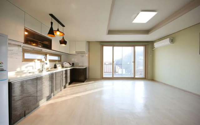 Mori House