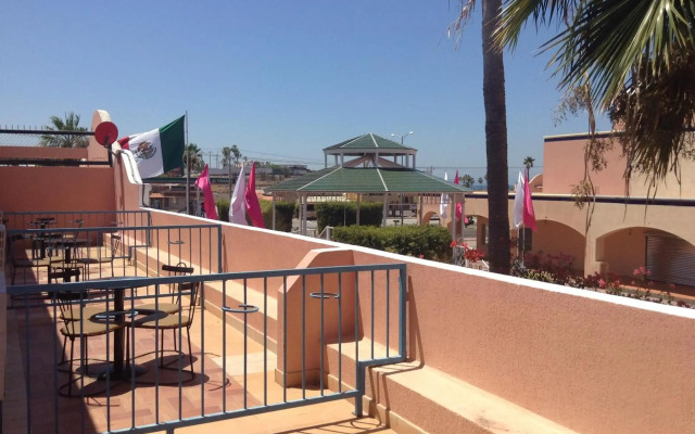 Los Jitos Hotel & Suites