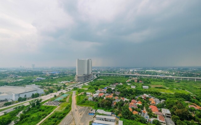 Comfort and Strategic 3BR Meikarta Apartment