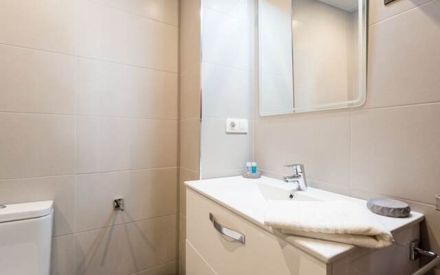 Colon Relax & Quiet Business & Family