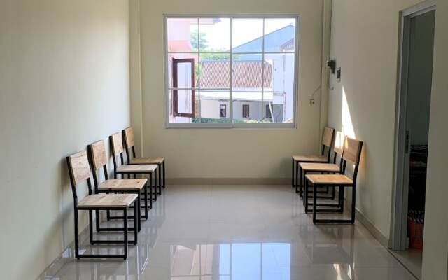 OYO 2203 Wira Residence