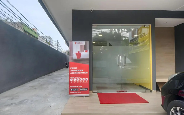 RedDoorz Plus @ Cideng Timur