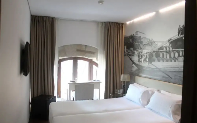 Oca Ribeira do Porto Hotel