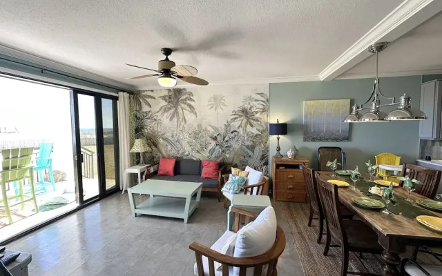 The Palms 3 Bedroom Condo by RedAwning