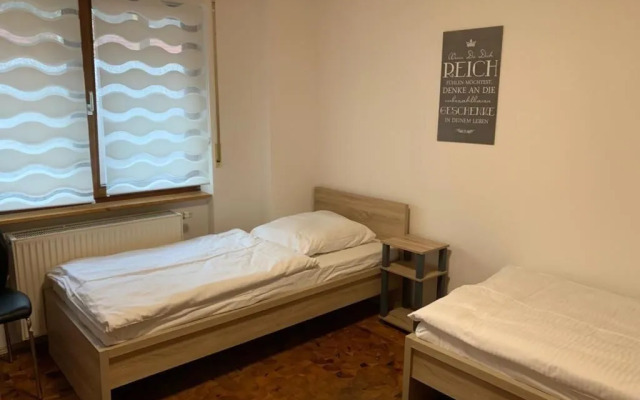 AB Apartment Objekt 122 - Hostel