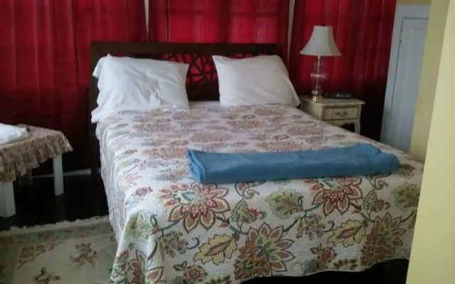 Six Acres Bed & Breakfast