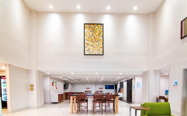 Holiday Inn Express & Suites Indianapolis Northwest by IHG