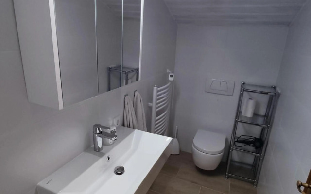 Ferienwohnung Emilia mit Bergblick (Westen)