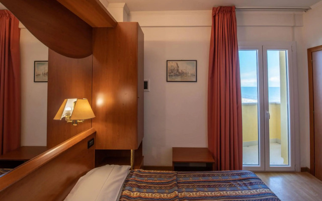Hotel Mondial