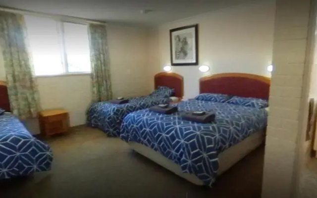 The Clansman Motel