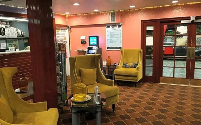 Tradewinds All Suite Hotel