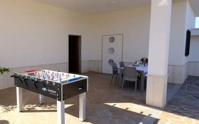 Tenuta con due Abitazioni Indipendenti e Piscina