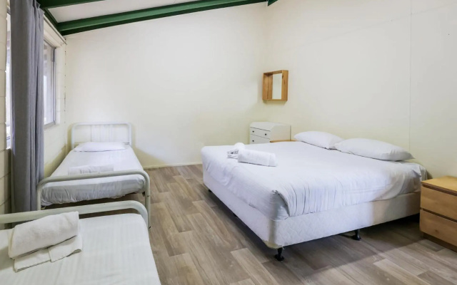 The Endeavour - 2 bedroom cottage – Guest Rooms – Seventeen Seventy