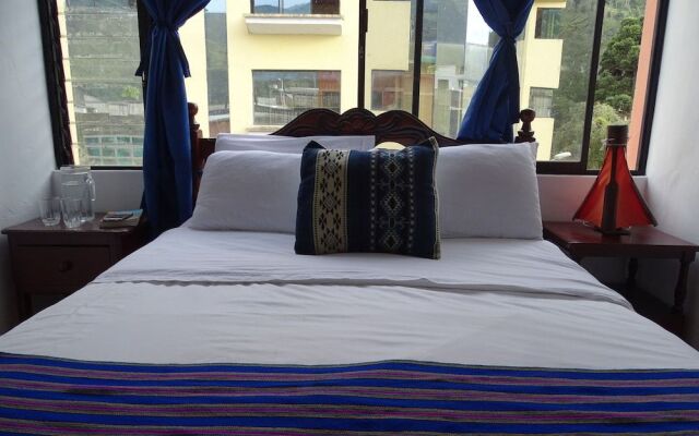 Erupcion Art Hotel & Hostel