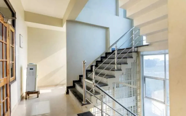 Oyo Flagship 80784J Sky Inn Hotel & Banquet Hall