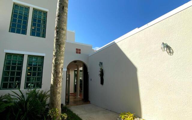 Villa Coral Reef- 4br with Community Pool Overlooking Ocean