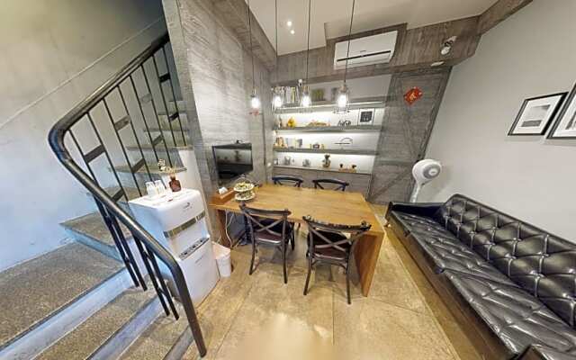 Simple Life Room