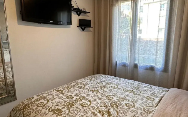 Two Bed Apt With Lovely Terrace - 2195