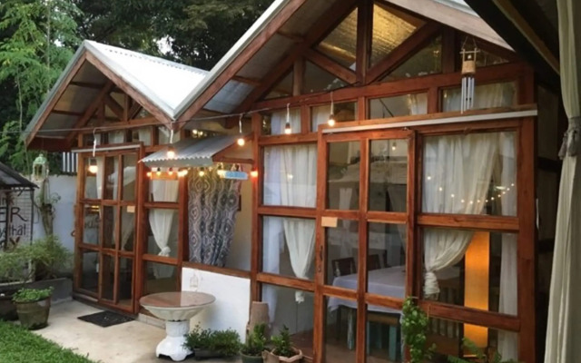 Memory Lane by Esperanza Cafe Bed & Breakfast - Adults Only