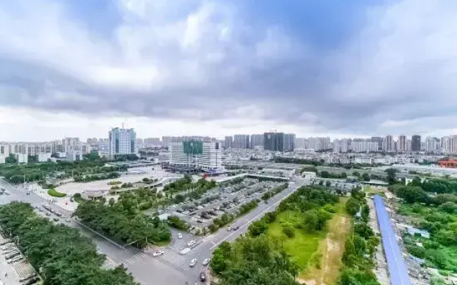 Baisong Apartment Hotel (Beihai Ningchuncheng High-speed Railway Station)