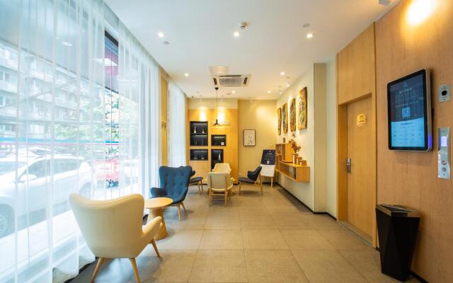Hanting Hotel Chongqing Guanyinqiao Metro Station